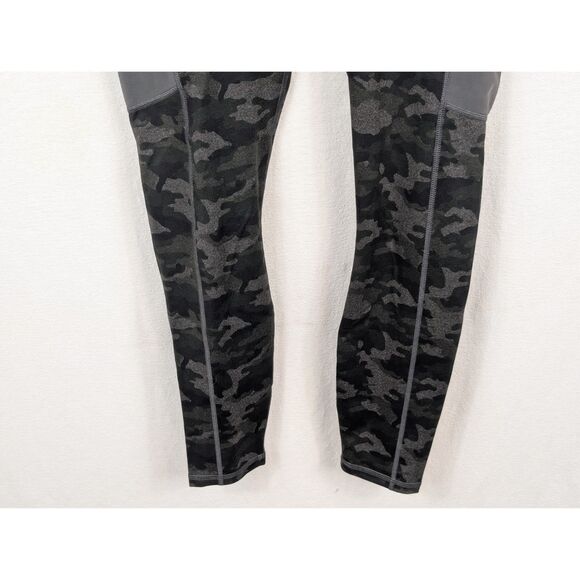 Fabletics PowerHold Camouflage Leggings w/ Pockets Women's Size Medium - Picture 4 of 12